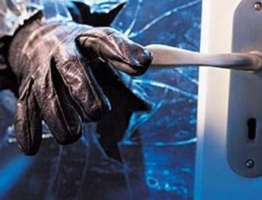 Λαμία: Στιγμές τρόμου για 17χρονη όταν διαρρήκτες εισέβαλαν στο σπίτι της την ώρα που κοιμόταν